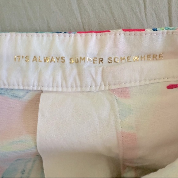 Lilly Pulitzer Coastal Chic Scalloped Buttercup It’s Summer Somewhere 5” Shorts - Picture 12 of 14